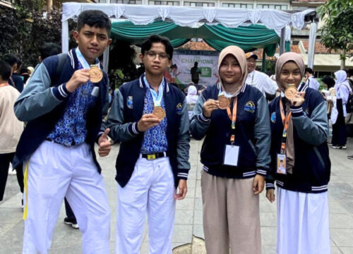 SMP Muhammadiyah PK Solo Raih 8 Medali Olympicad Nasional