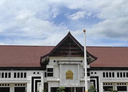Dewan Minta Pemkab Bone Tunda Proyek Rehabilitasi Kantor Bupati, Ini Alasannya!