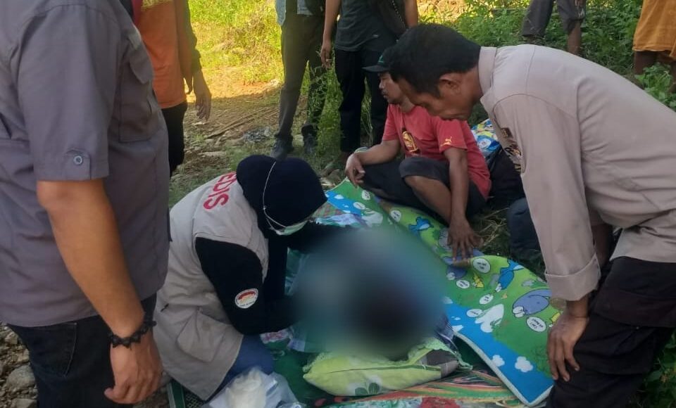 Korban pekerja proyek jembatan di Kabupaten Maros. (Foto: Ist)