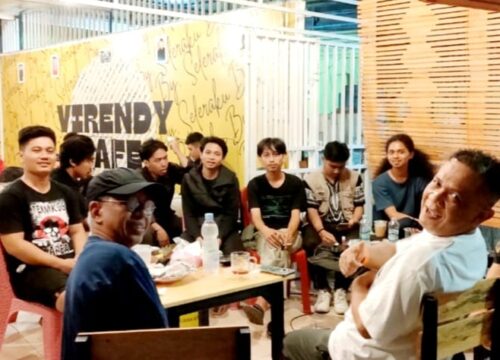 Kenang Almarhum Virendy, Pendiri-Pengurus UKM Mapala 09 FT Unhas Berkunjung ke Virendy Cafe