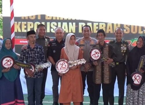 Kapolda Sulsel Berangkatkan Umrah 5 Penggali Kubur-Pemandi Jenazah di Maros