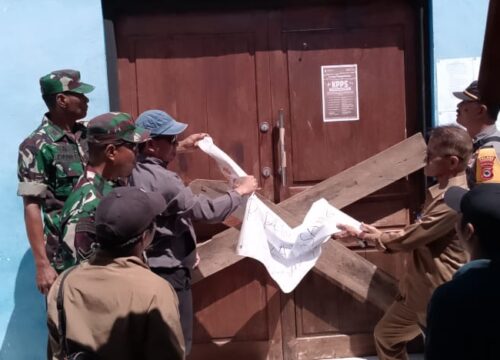 Capai Kesepakatan, Forkopimcam Resmi Buka Segel Kantor Desa Kapoposang Bali Pangkep