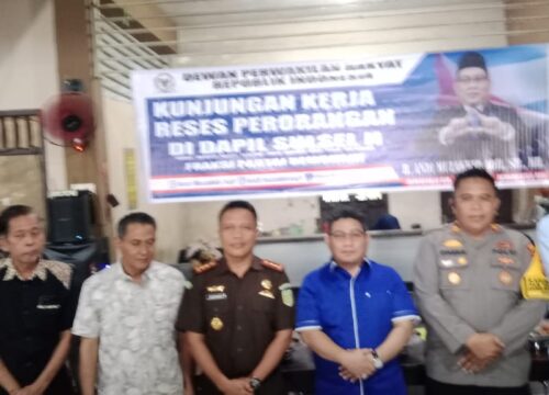 Reses di Pangkep, Andi Muzakkir Aqil Janji Dirikan LBH dan Edukasi Hukum