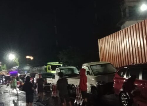 Banjir Rendam Pangkep, Akses Jalan Makassar-Parepare Lumpuh Total