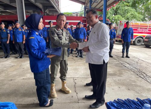 Respon Cepat Kebakaran, Dua Kecamatan Pangkep Dapat Mobil Damkar