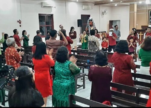 Malam Kudus di GPIB Mangngamaseang Penuh Berkat