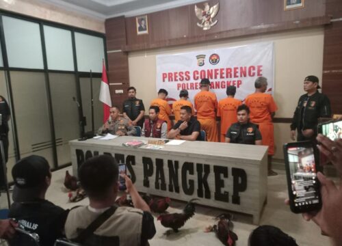 Polres Pangkep Bekuk 5 Tersangka Judi Sabung Ayam di Ma’rang