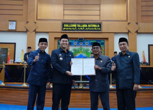 DPRD Pangkep Gelar Paripurna Pergantian-Penetapan Bupati dan Wabup Terpilih