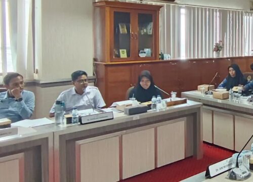 Guru Honorer Sekolah Swasta di Sulsel Digaji Rp300 Ribu per Tiga Bulan