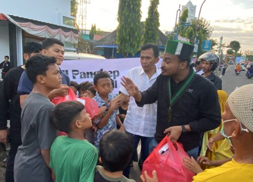HMI Pangkep Gelar Buka Puasa Bersama dan Bagikan Ratusan Takjil