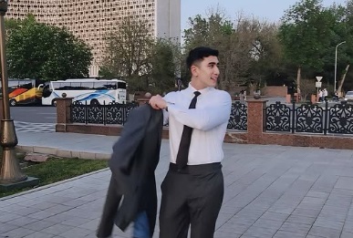 Liburan ke Uzbekistan, Verrell Bramasta Unggahan ‘Baper’ Bikin Fans Bertanya-tanya