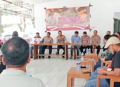 Kapolres Pangkep Jalin Silaturahmi dengan Insan Pers untuk Perkuat Komunikasi Efektif