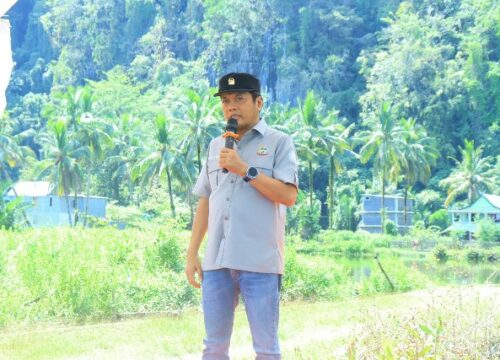 Anggota DPRD Sulsel Irfan AB Membuka Acara Festival Budaya KNPI II Maros