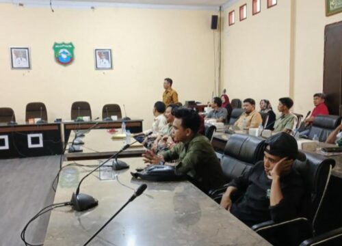 HMI Pangkep Minta DPRD Panggil Inspektorat Periksa Proyek Gerobak UMKM Mangkrak