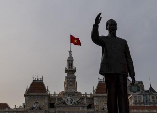 Vietnam Rampingkan Birokrasi, 80.000 Pegawai Negeri Akan Dikurangi