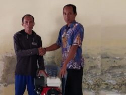 Pemerintah Desa Tampaang Salurkan Bantuan Mesin untuk Nelayan di Empat Pulau