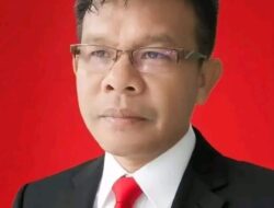 Ilmuwan Tanpa Tulang Punggung: Ketika Akal Dijual di Bursa Politik