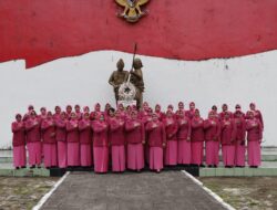 Semerbak Bunga, Semangat Juang Tak Padam: Bhayangkari Pangkep Ziarah ke TMP Mangilu Peringati HKGB ke-73