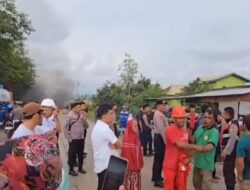 Warga Biring Kassi Blokade Jalan Poros, Protes Rekrutmen Tenaga Kerja PT Semen Tonasa