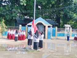 Guru SDN 3 Pulau Sabutung: Rayakan Hari Guru Nasional 2025 Meski Diguyur Hujan Deras