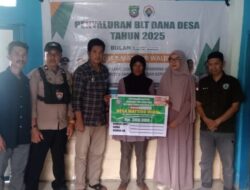 Ringankan Beban Warga, Kades Mattiro Walie Salurkan BLT Dana Desa Tahap Akhir