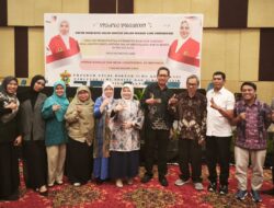 Dua Bersaudara Dosen UIT Makassar Raih Doktor Ilmu Komunikasi Unhas Bersamaan