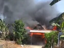 Kebakaran Hanguskan Rumah Warga di Sapanang Pangkep, Kerugian Ditaksir Rp300 Juta